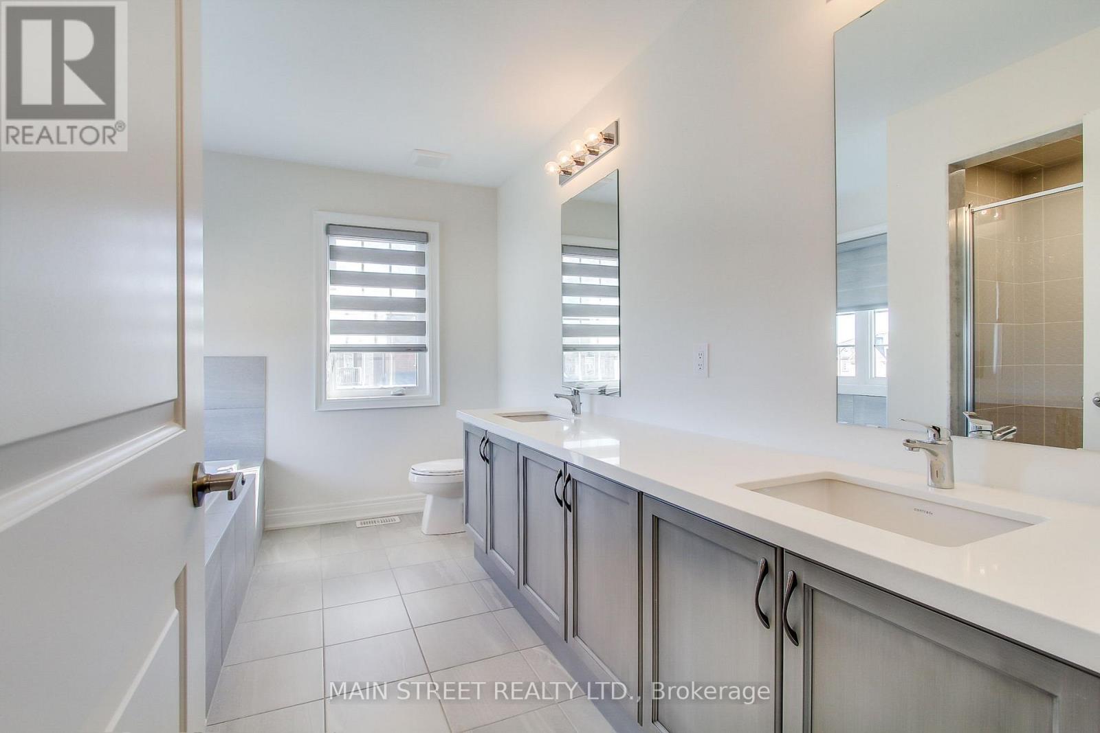 2 Bill Guy Drive, Georgina, Ontario  L4P 0H9 - Photo 19 - N12774430