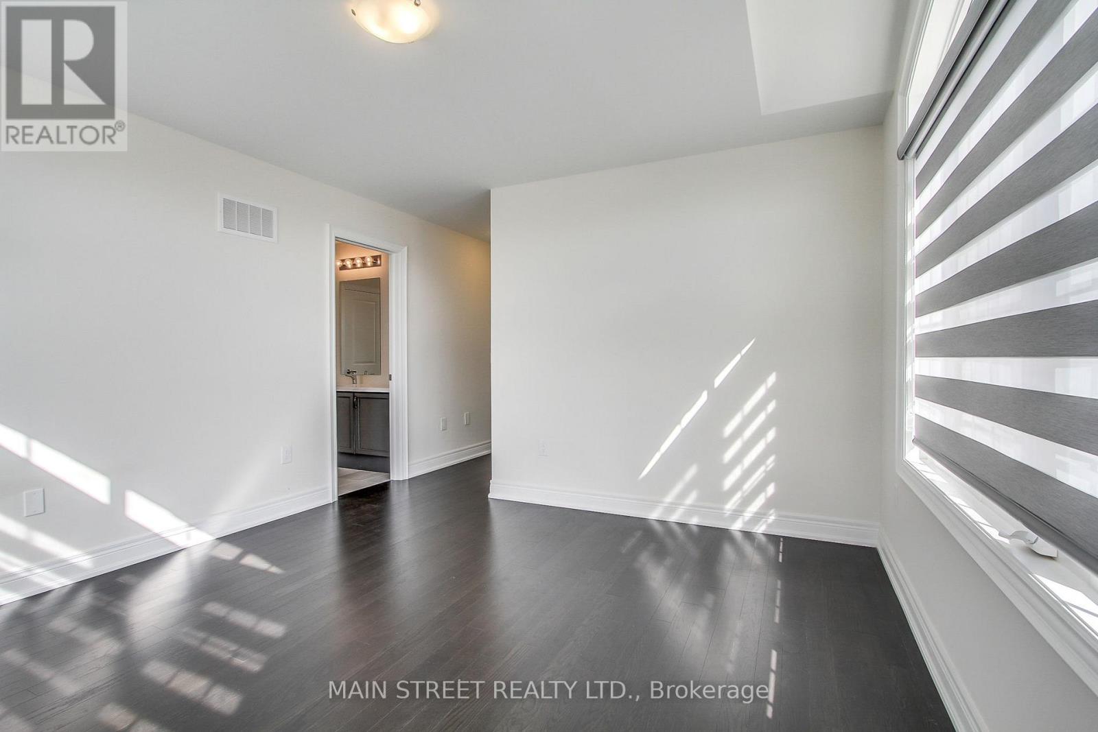 2 Bill Guy Drive, Georgina, Ontario  L4P 0H9 - Photo 25 - N12774430