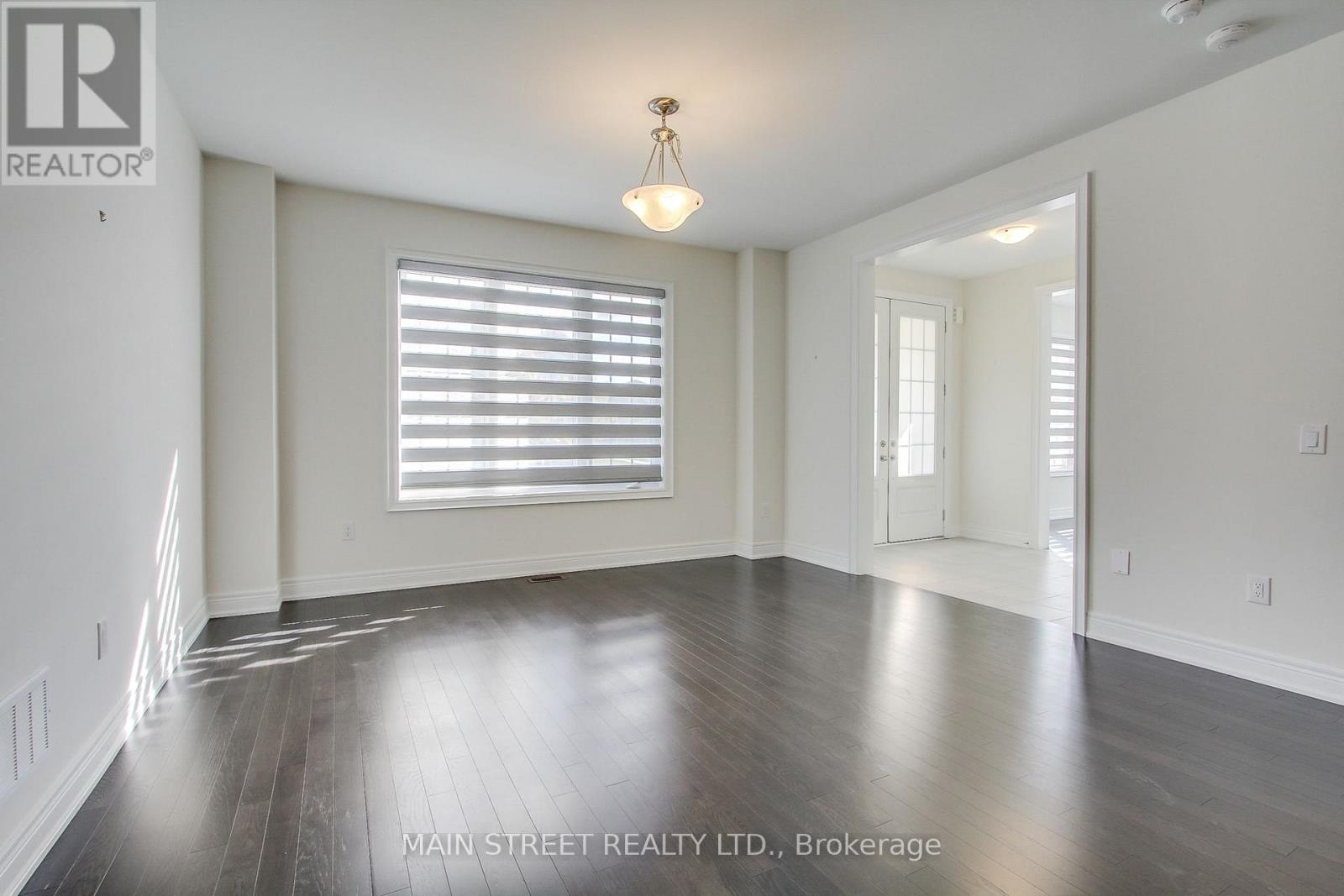 2 Bill Guy Drive, Georgina, Ontario  L4P 0H9 - Photo 6 - N12774430