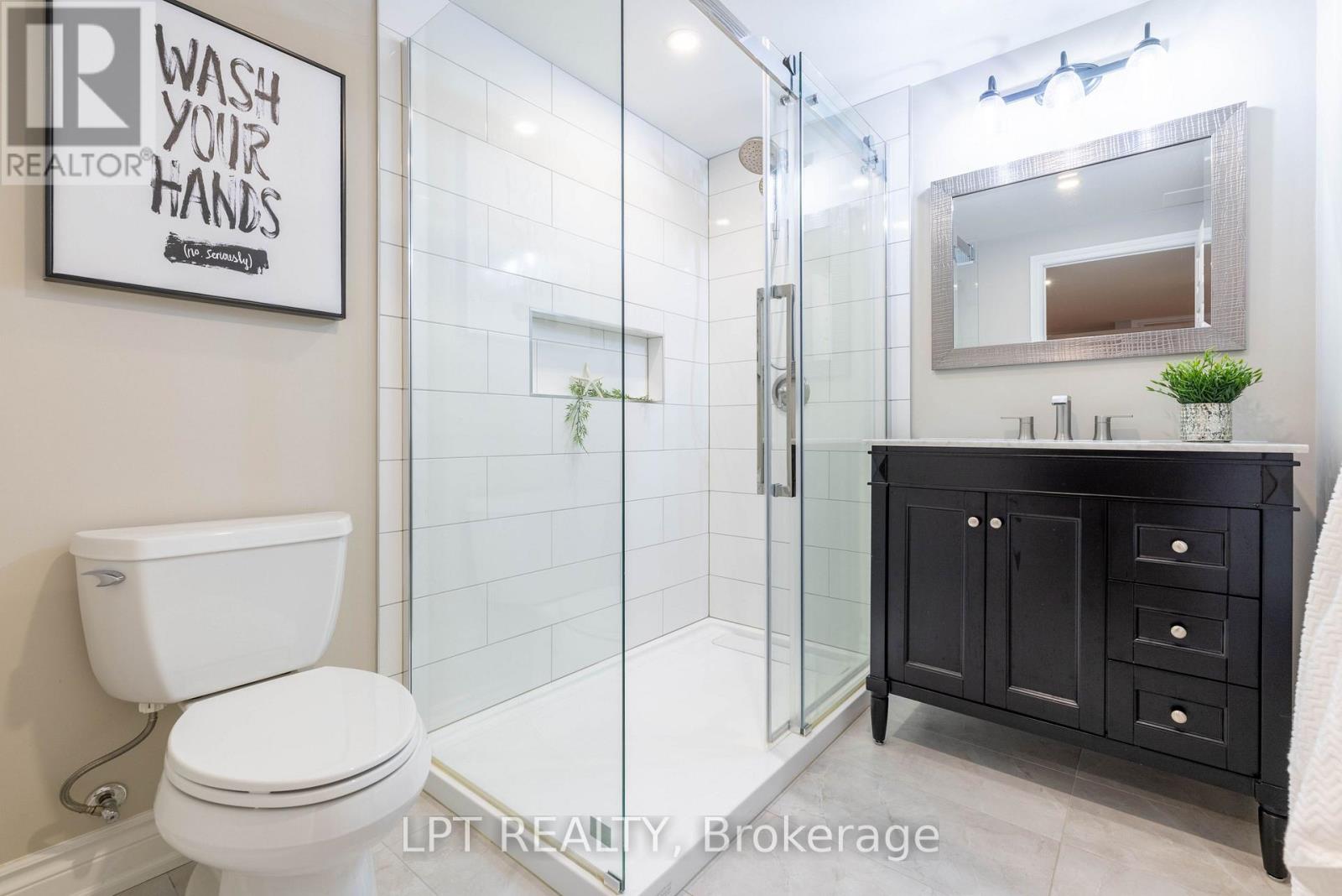 18 Canal Street, Georgina, Ontario  L4P 1K5 - Photo 35 - N12774434