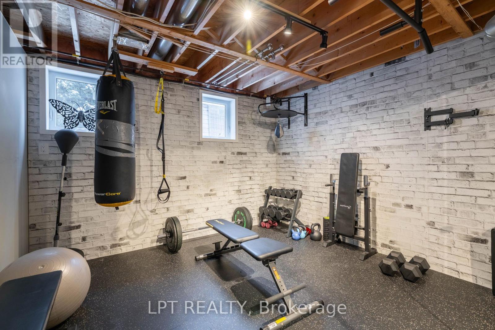 18 Canal Street, Georgina, Ontario  L4P 1K5 - Photo 38 - N12774434