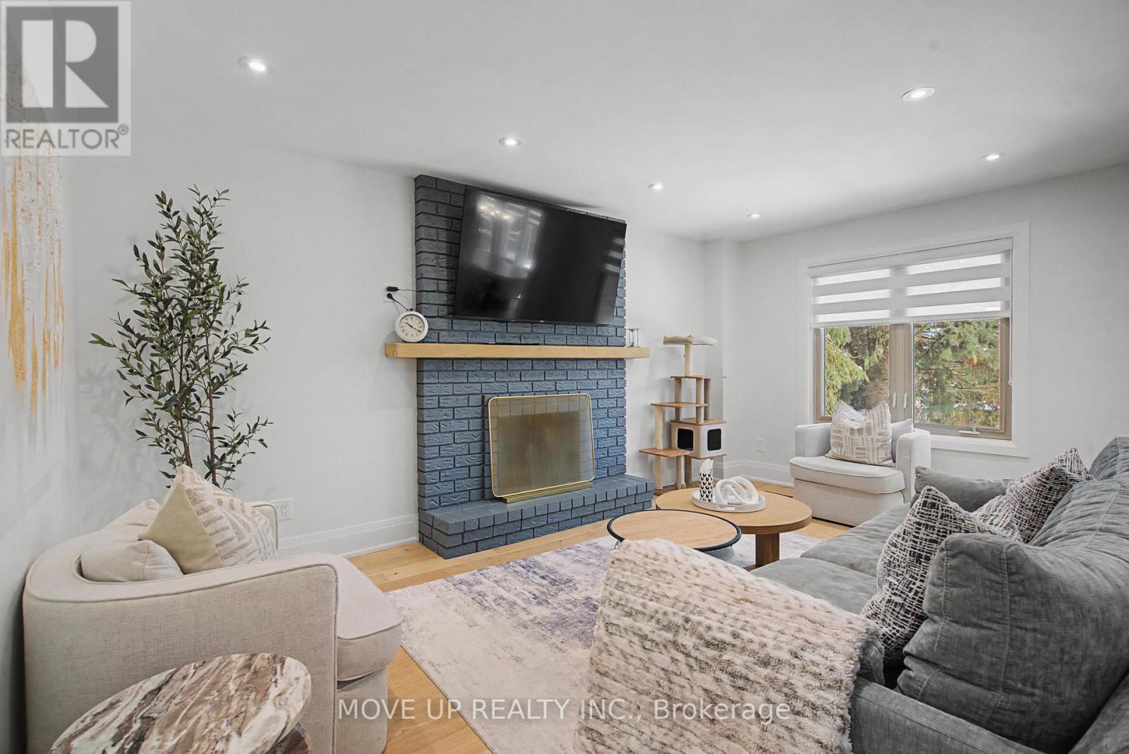 297 Burford Street, Newmarket, Ontario  L3Y 6E7 - Photo 19 - N12774512