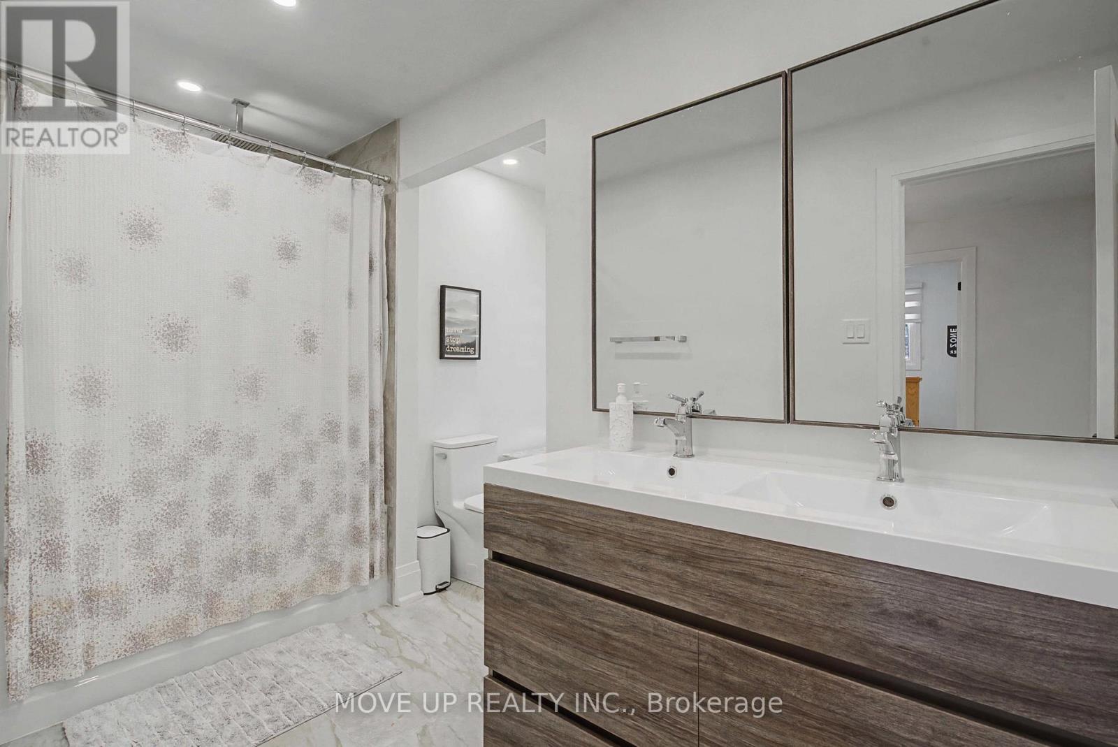 297 Burford Street, Newmarket, Ontario  L3Y 6E7 - Photo 35 - N12774512