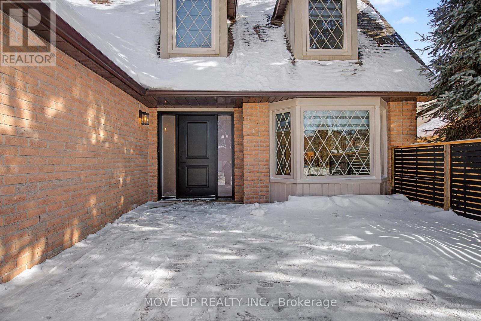 297 Burford Street, Newmarket, Ontario  L3Y 6E7 - Photo 38 - N12774512