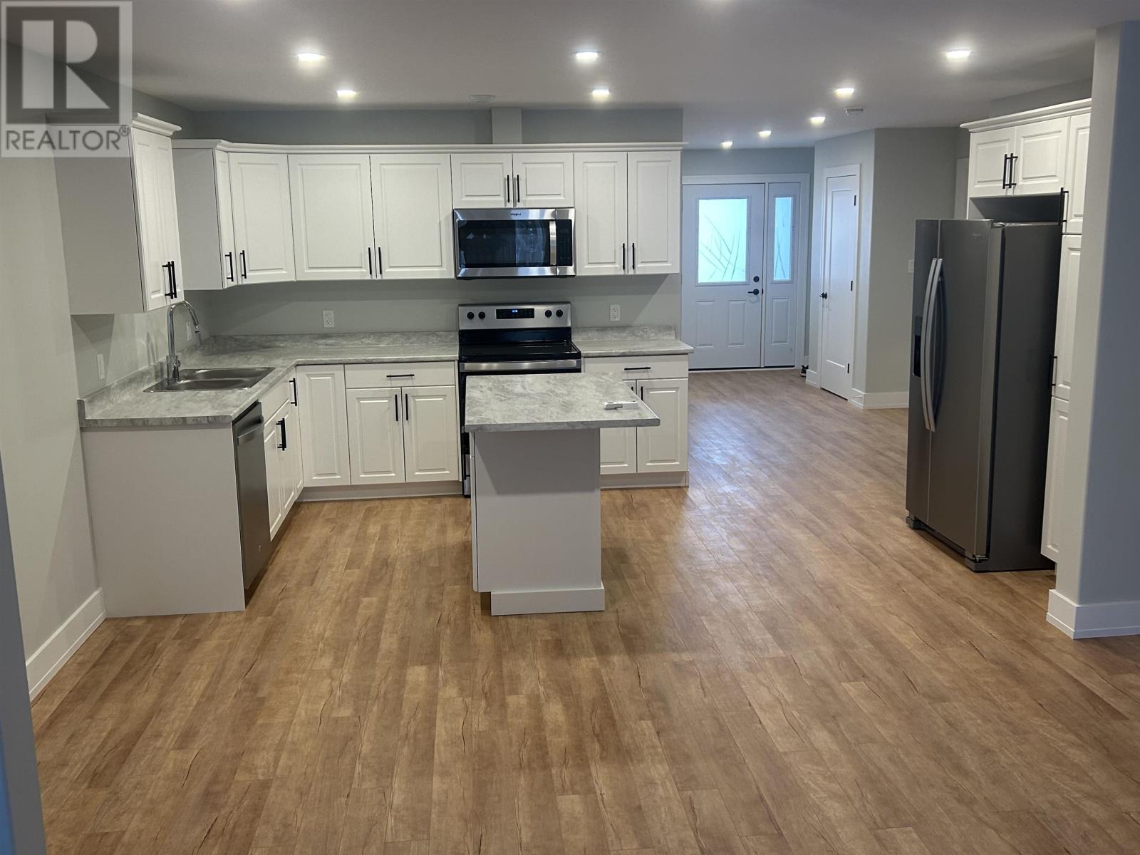 31 Fairdale Drive, Charlottetown, Prince Edward Island  C1C 0Y7 - Photo 9 - 202521213