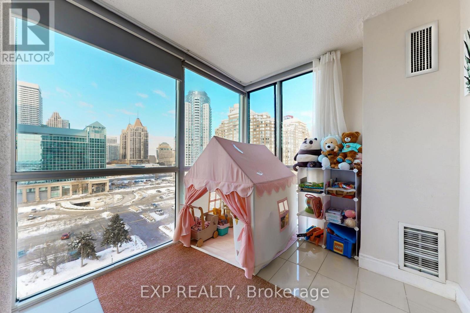 1001 - 350 Webb Drive, Mississauga, Ontario  L5B 3W4 - Photo 15 - W12774444