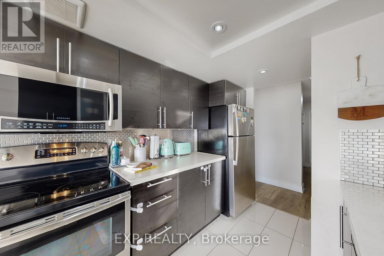 1001 - 350 Webb Drive, Mississauga, Ontario  L5B 3W4 - Photo 28 - W12774444