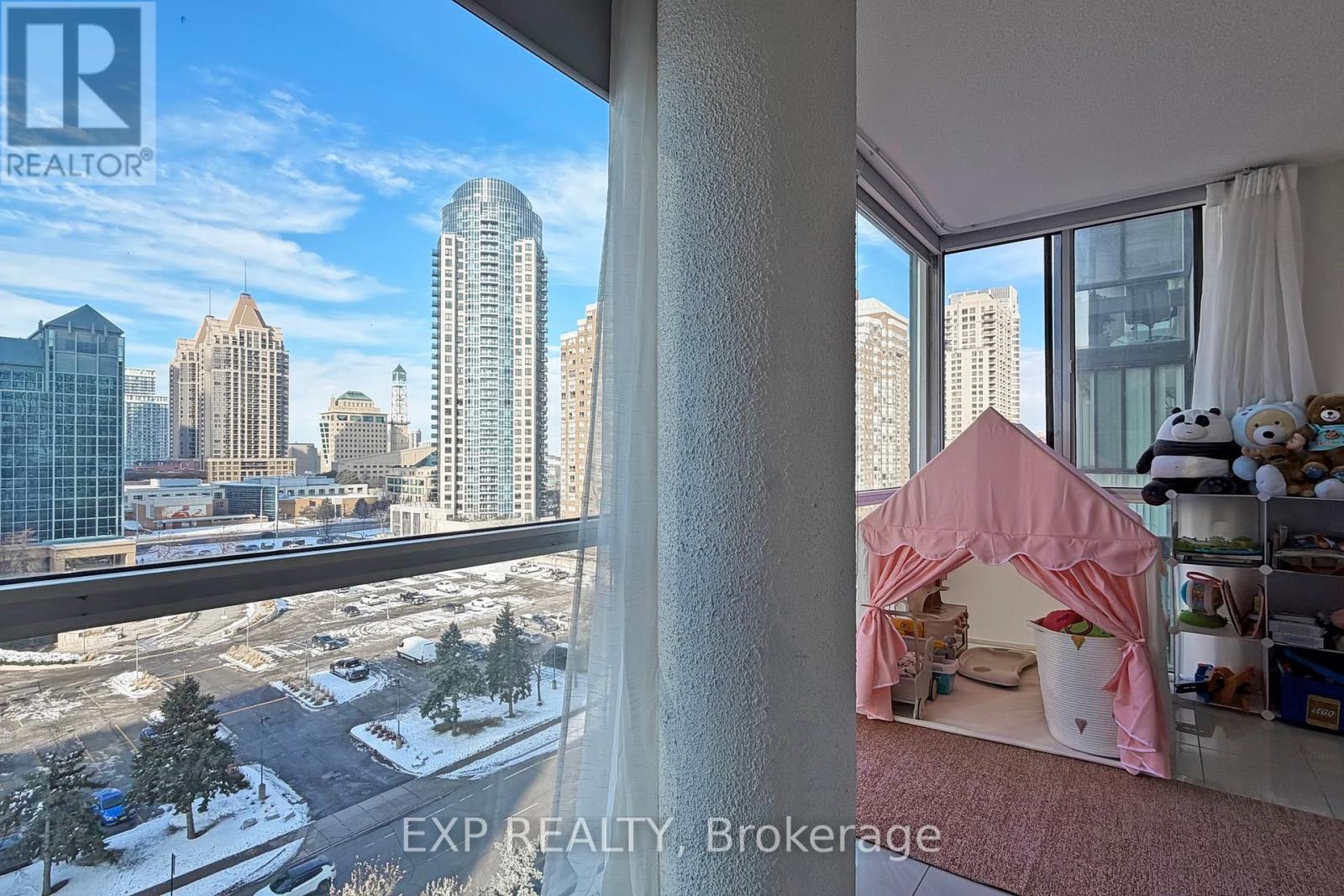 1001 - 350 Webb Drive, Mississauga, Ontario  L5B 3W4 - Photo 6 - W12774444