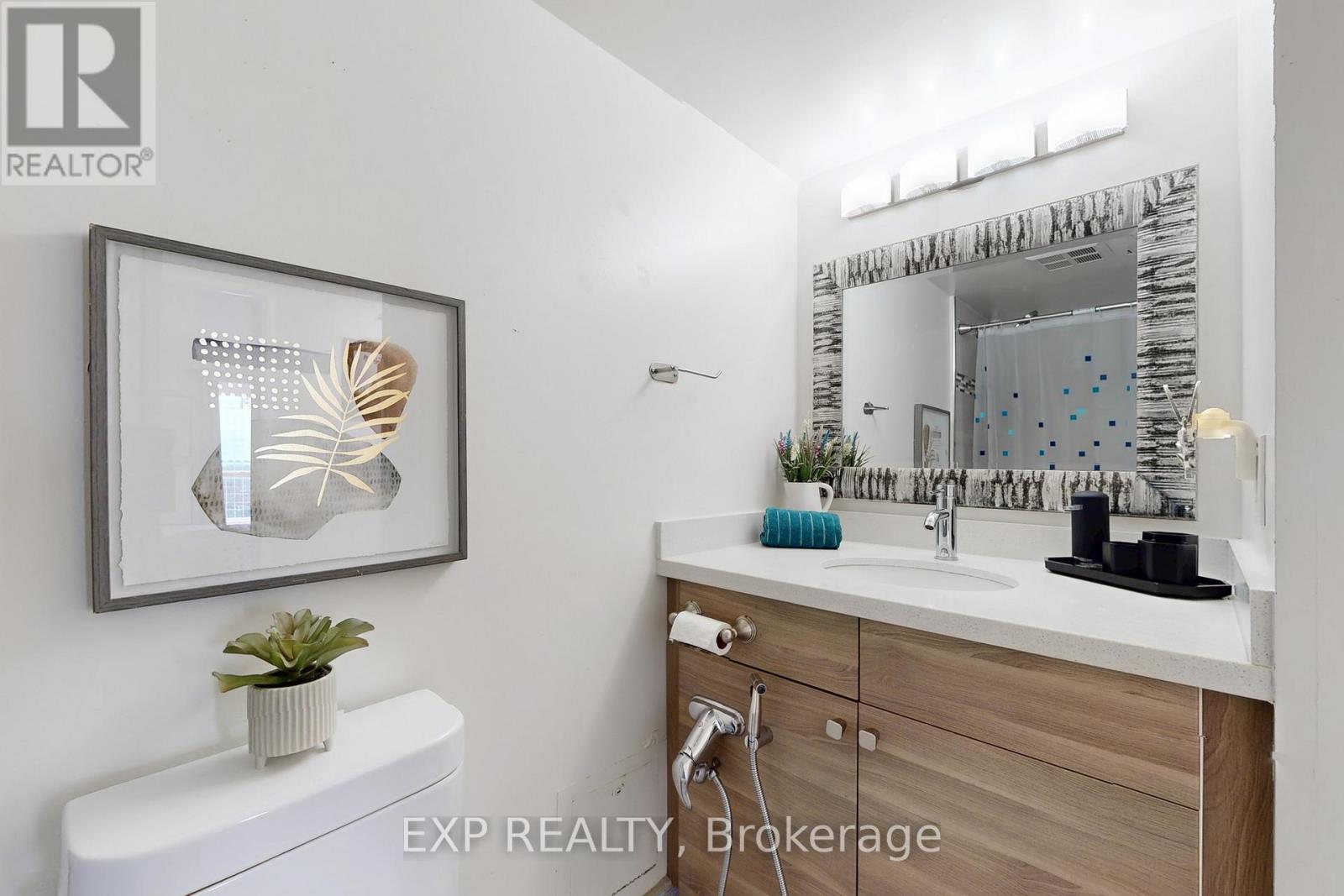 1001 - 350 Webb Drive, Mississauga, Ontario  L5B 3W4 - Photo 8 - W12774444