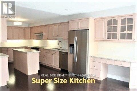 5847 Tayside Crescent, Mississauga, Ontario  L5M 5J6 - Photo 5 - W12774446