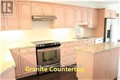 5847 Tayside Crescent, Mississauga, Ontario  L5M 5J6 - Photo 6 - W12774446