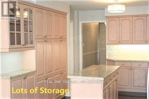 5847 Tayside Crescent, Mississauga, Ontario  L5M 5J6 - Photo 7 - W12774446