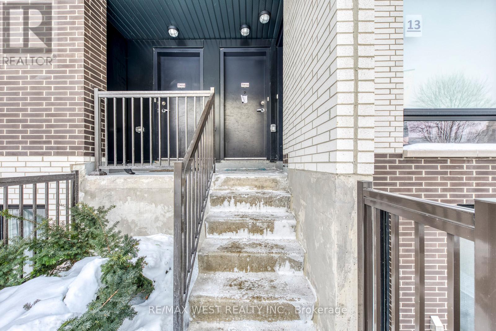 13 - 10 Ed Clark Gardens Boulevard, Toronto, Ontario  M6N 0B5 - Photo 3 - W12774456