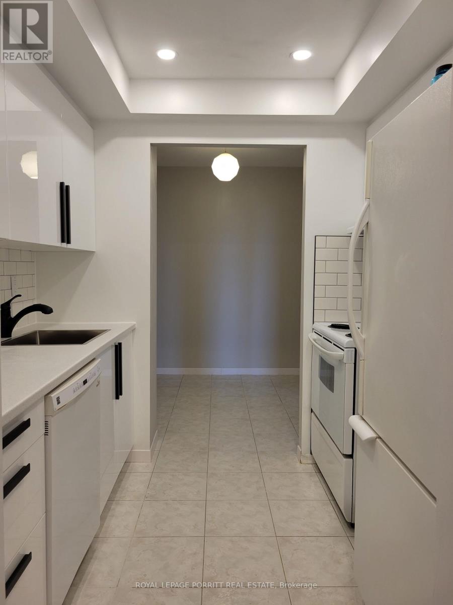 907 - 1535 Lakeshore Road E, Mississauga, Ontario  L5E 3E2 - Photo 6 - W12774458