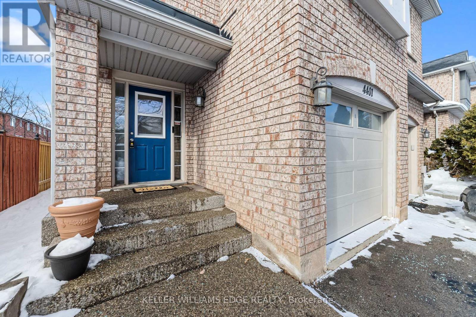4401 Vallence Drive, Burlington, Ontario  L7L 6J7 - Photo 2 - W12774460