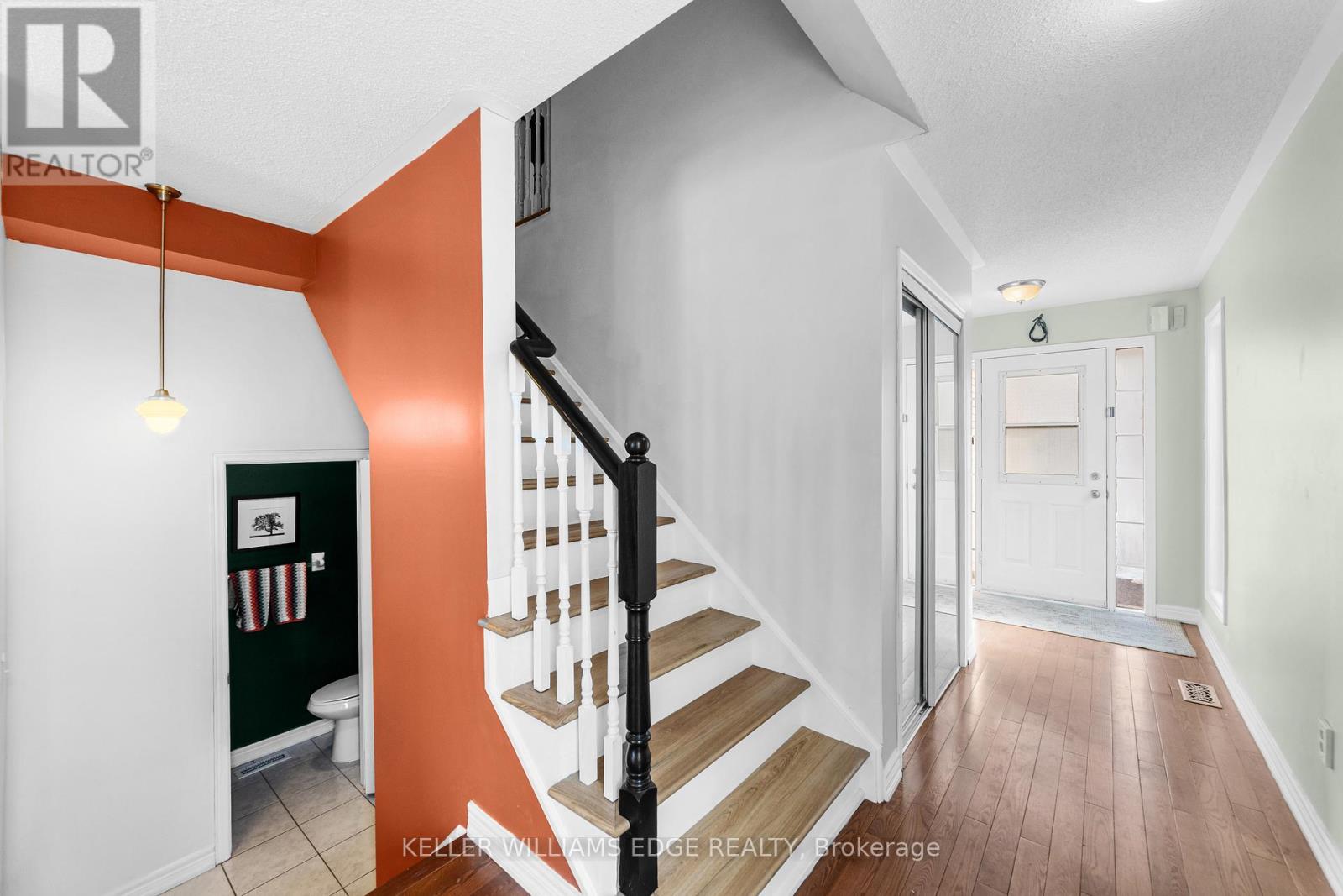 4401 Vallence Drive, Burlington, Ontario  L7L 6J7 - Photo 5 - W12774460