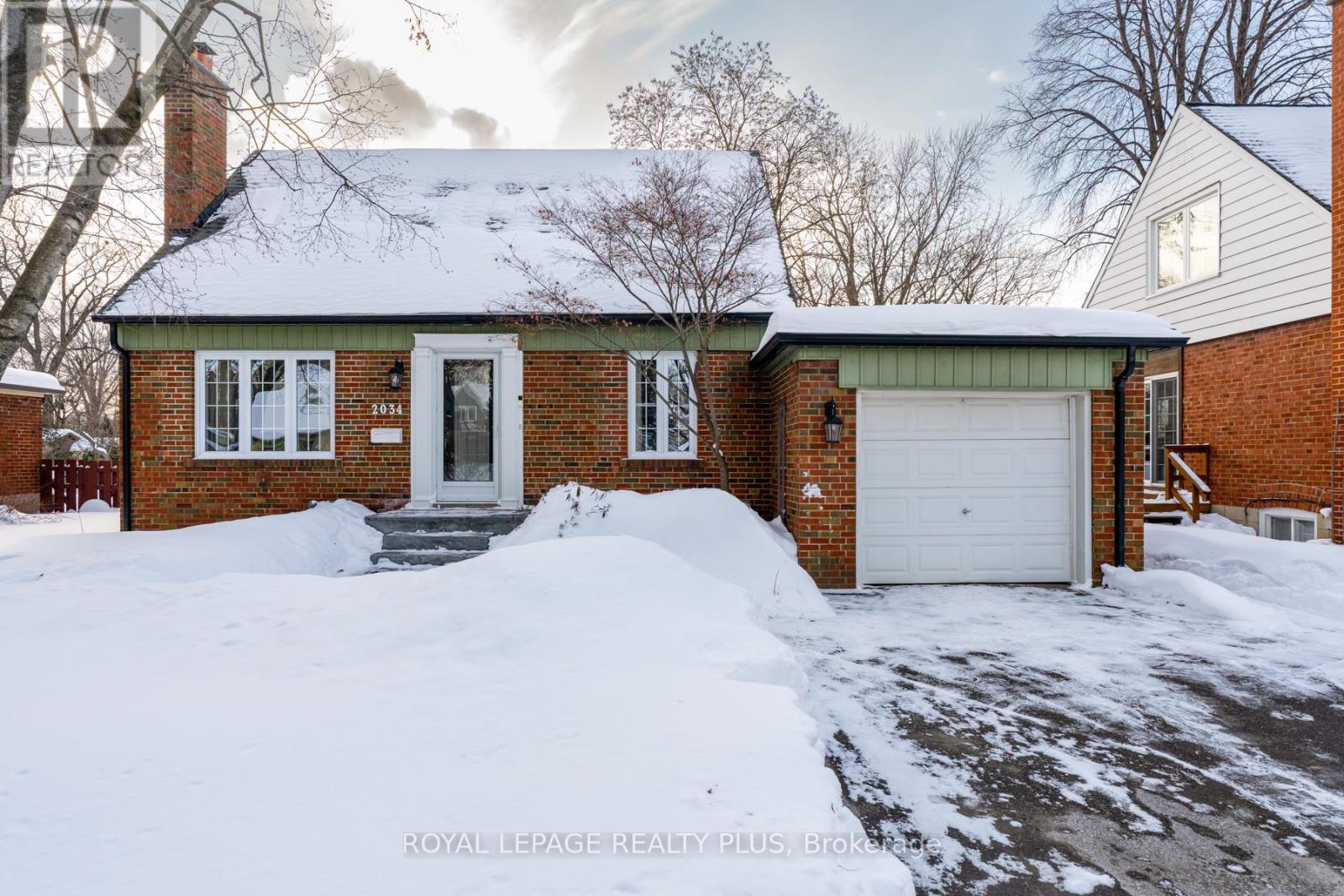 2034 HARVEST DRIVE, Mississauga, Ontario