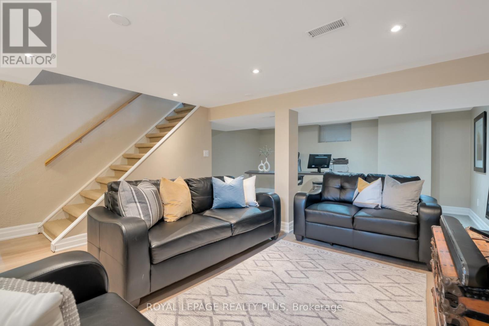 2034 Harvest Drive, Mississauga, Ontario  L4Y 1T6 - Photo 32 - W12774490