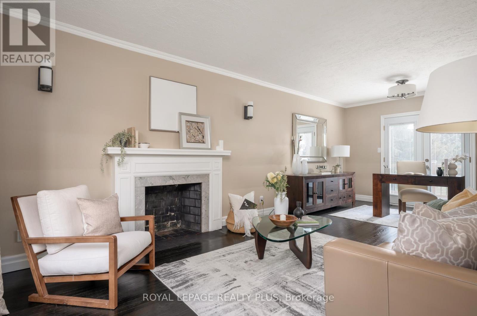 2034 Harvest Drive, Mississauga, Ontario  L4Y 1T6 - Photo 5 - W12774490