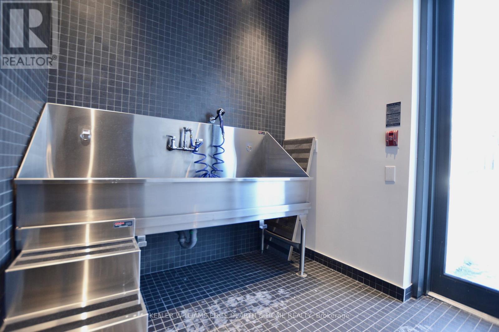 310 - 2088 James Street, Burlington (Brant), Ontario  L7R 0H2 - Photo 5 - W12774502