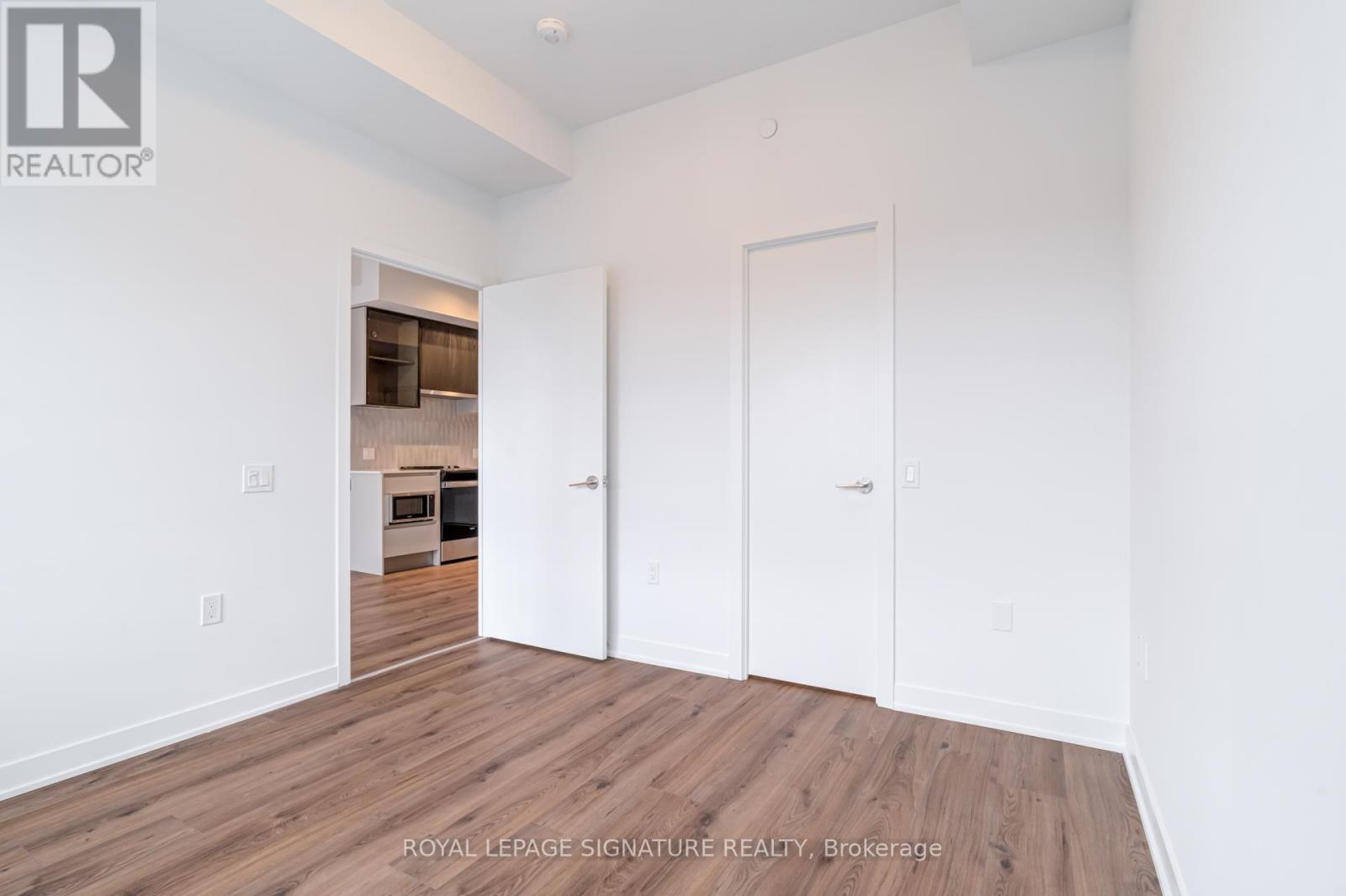 Ph20 - 395 Dundas Street W, Oakville, Ontario  L6M 5R8 - Photo 7 - W12774514