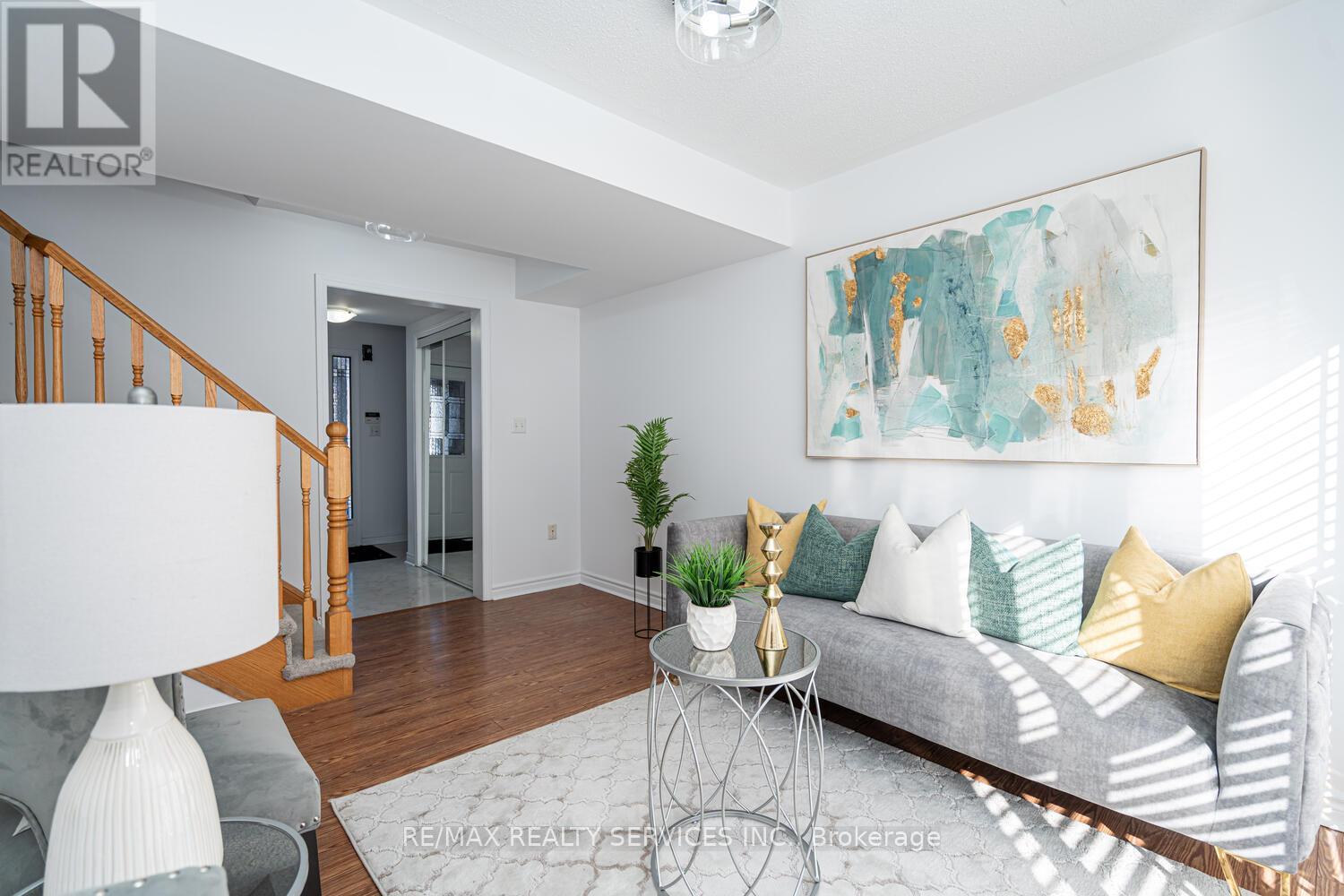 67 Decker Hollow Circle, Brampton, Ontario  L6X 0L5 - Photo 13 - W12774524