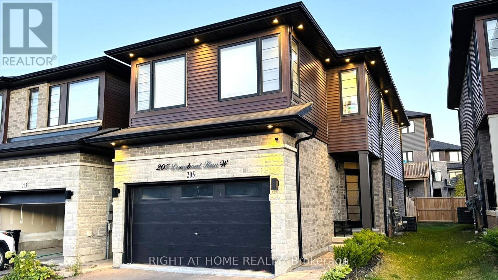 205 Longboat Run W, Brantford, Ontario  N3T 0T2 - Photo 4 - X12774482