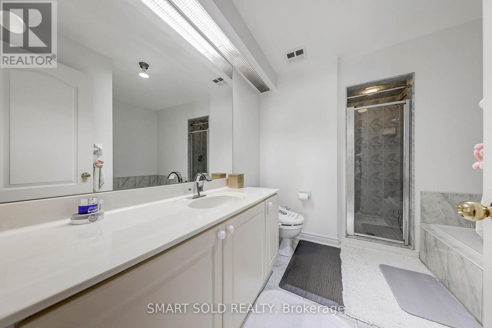 84 - 190 Harding Boulevard, Richmond Hill, Ontario  L4C 0J9 - Photo 14 - N12770328