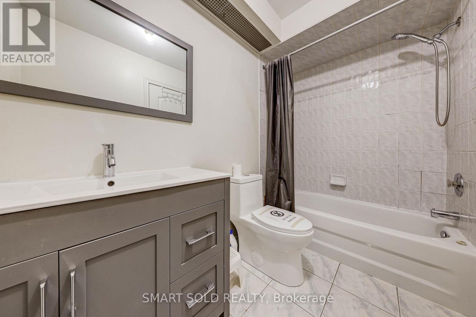 84 - 190 Harding Boulevard, Richmond Hill, Ontario  L4C 0J9 - Photo 17 - N12770328