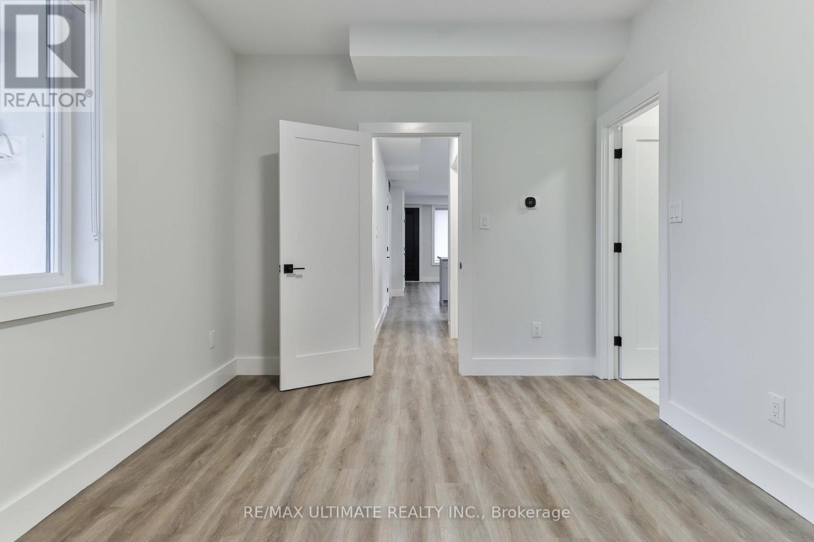 Main - 6 Chudleigh Road, Toronto, Ontario  M6E 1Y8 - Photo 17 - W12770968