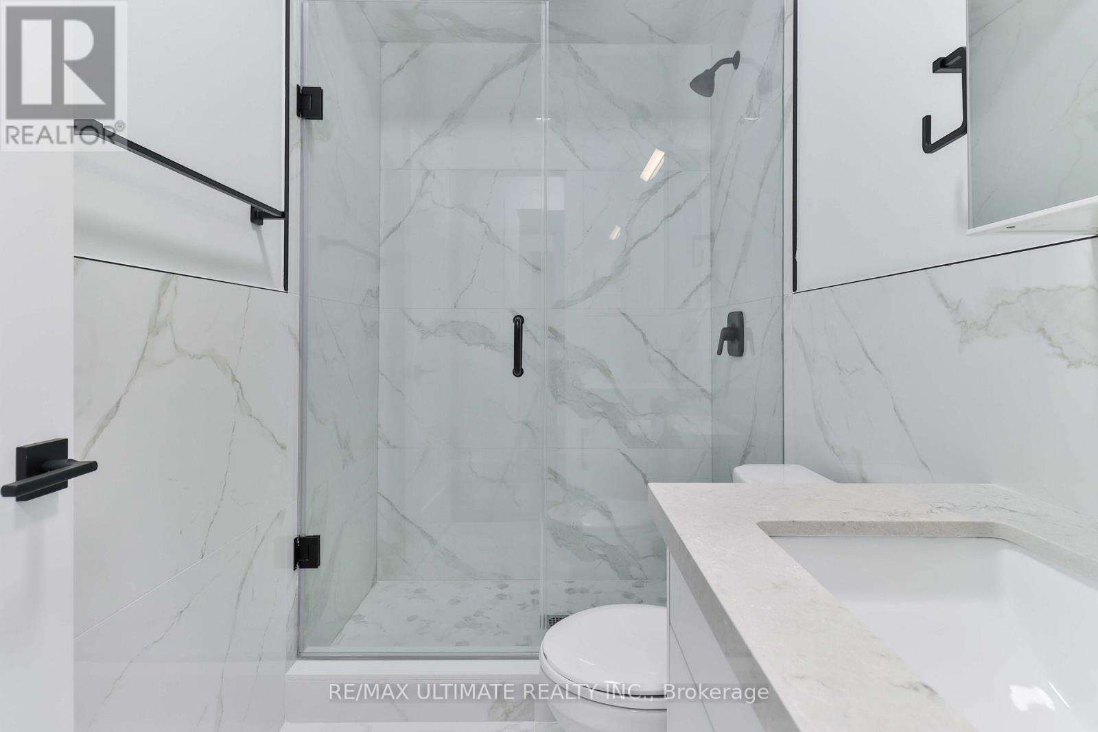 Main - 6 Chudleigh Road, Toronto, Ontario  M6E 1Y8 - Photo 14 - W12770968