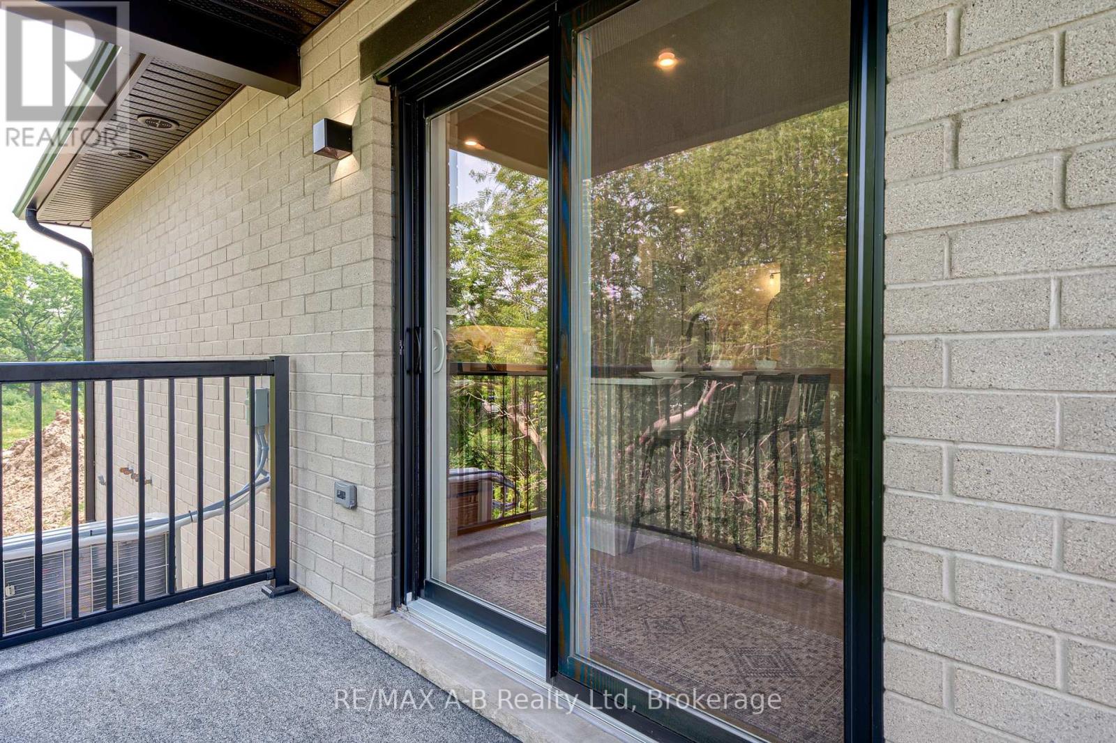 #30 - 428 Queen Street W, St. Marys, Ontario  N4X 0C8 - Photo 30 - X12774548