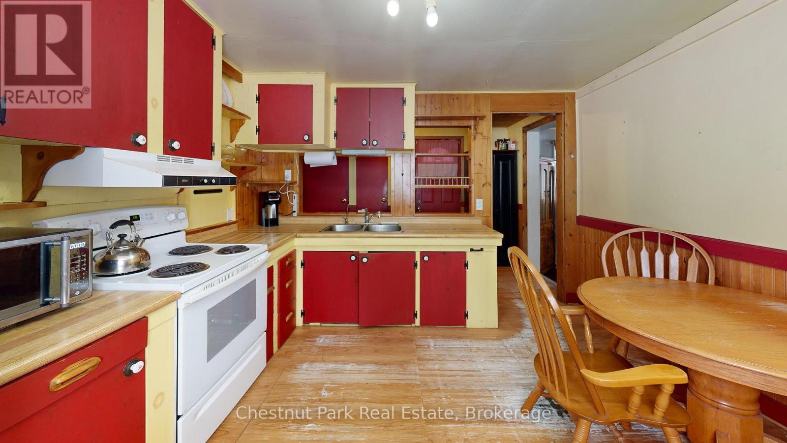 2026 Muskoka Rd 118 Road W, Muskoka Lakes, Ontario  P1L 1W8 - Photo 11 - X12774582