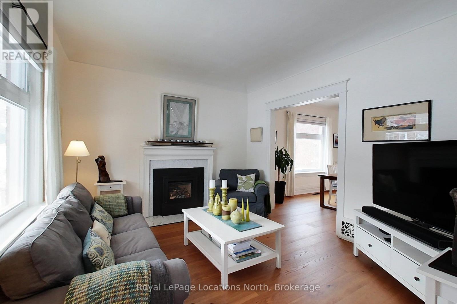 76 Trowbridge Street W, Meaford, Ontario  N4L 1G3 - Photo 2 - X12774644