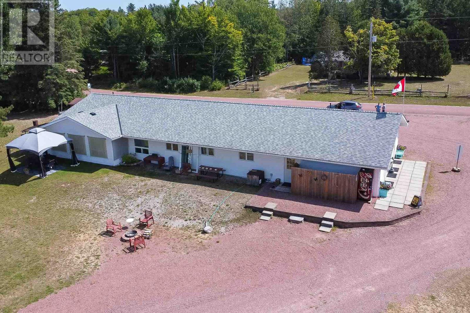 2233 Hilton Rd, Hilton Beach, Ontario  P0R 1G0 - Photo 11 - SM253224