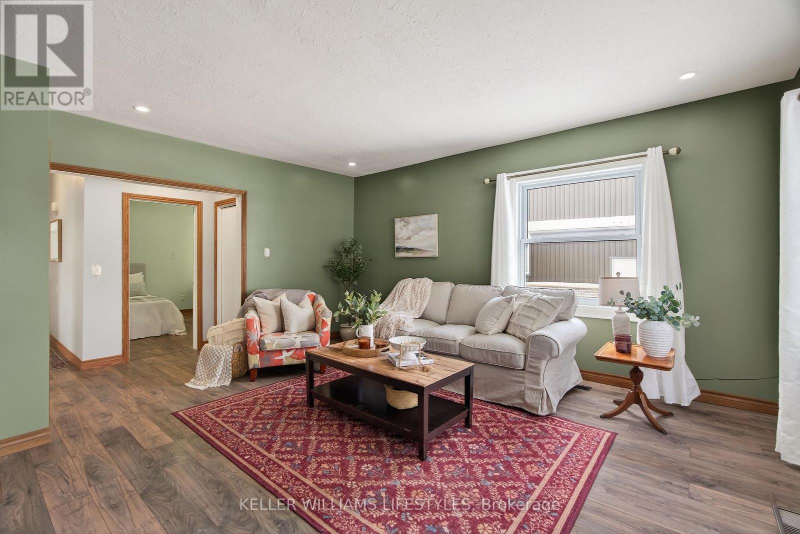 394 Beattie Street, Strathroy-Caradoc, Ontario  N7G 2X6 - Photo 5 - X12774568