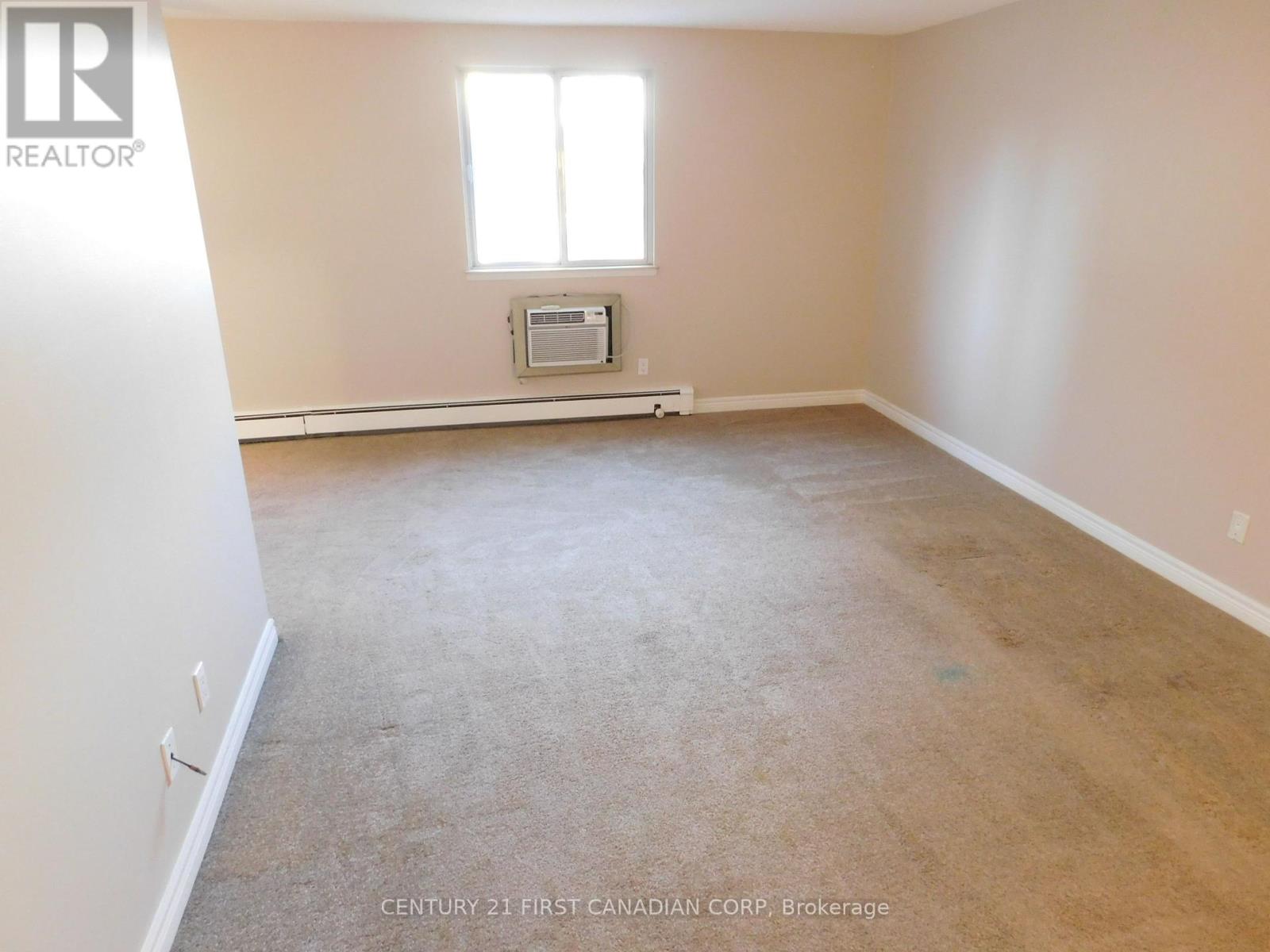 205 - 440 Central Avenue, London East, Ontario  N6B 2E5 - Photo 3 - X12774630