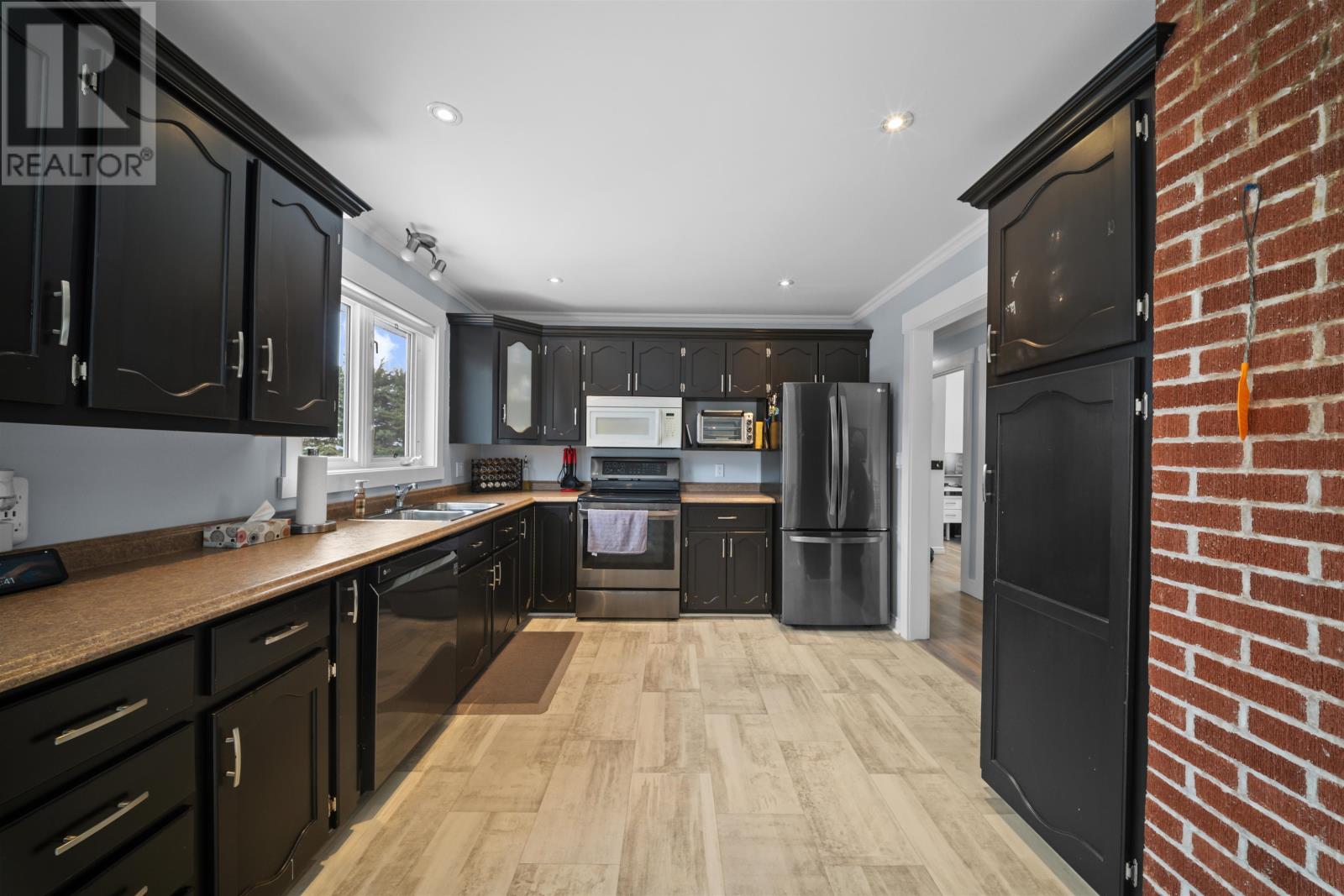 35 Fairway Avenue, Summerside, Prince Edward Island  C1N 5L8 - Photo 6 - 202602488