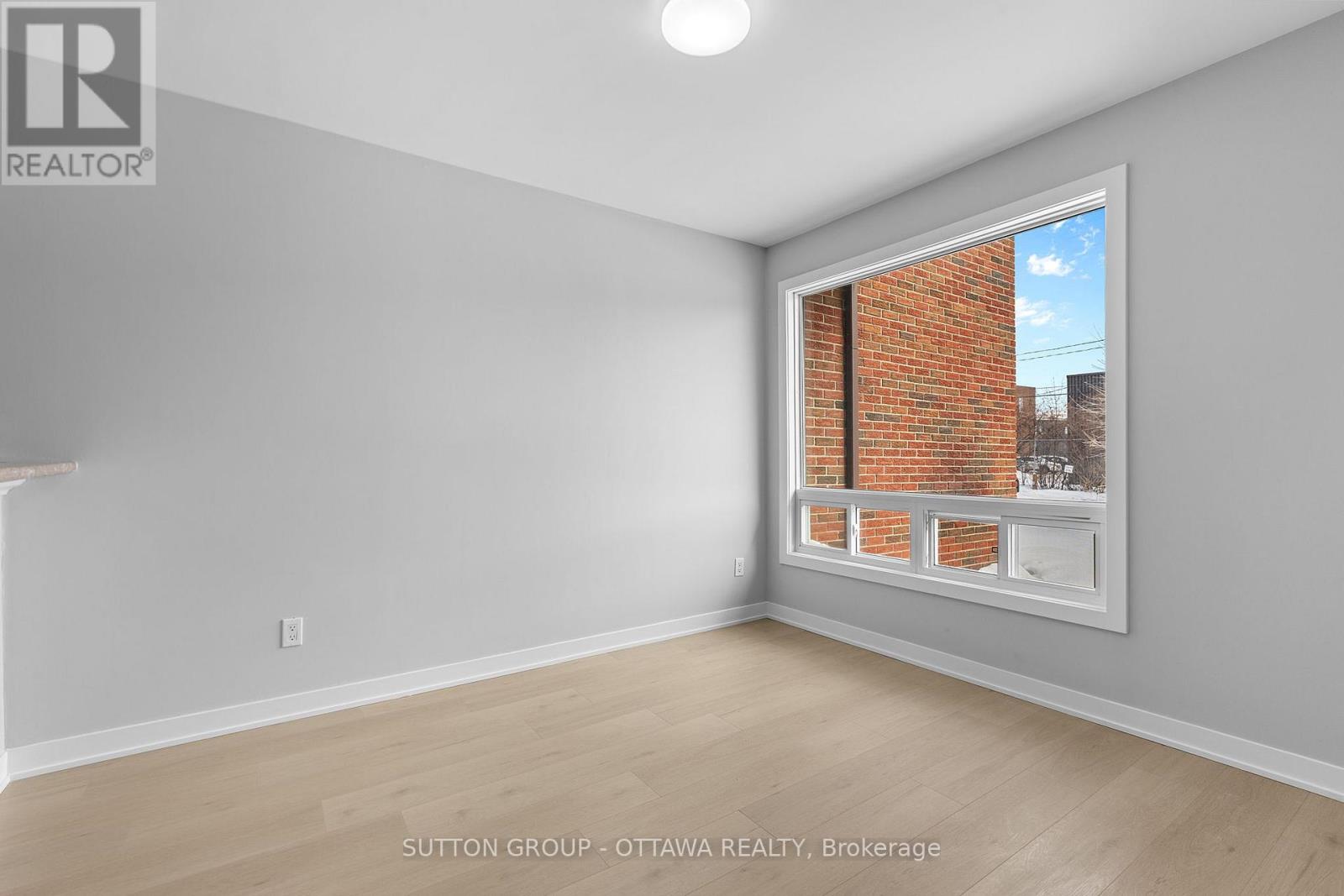 68 - 2939 Fairlea Crescent, Ottawa, Ontario  K1V 9A5 - Photo 3 - X12774580