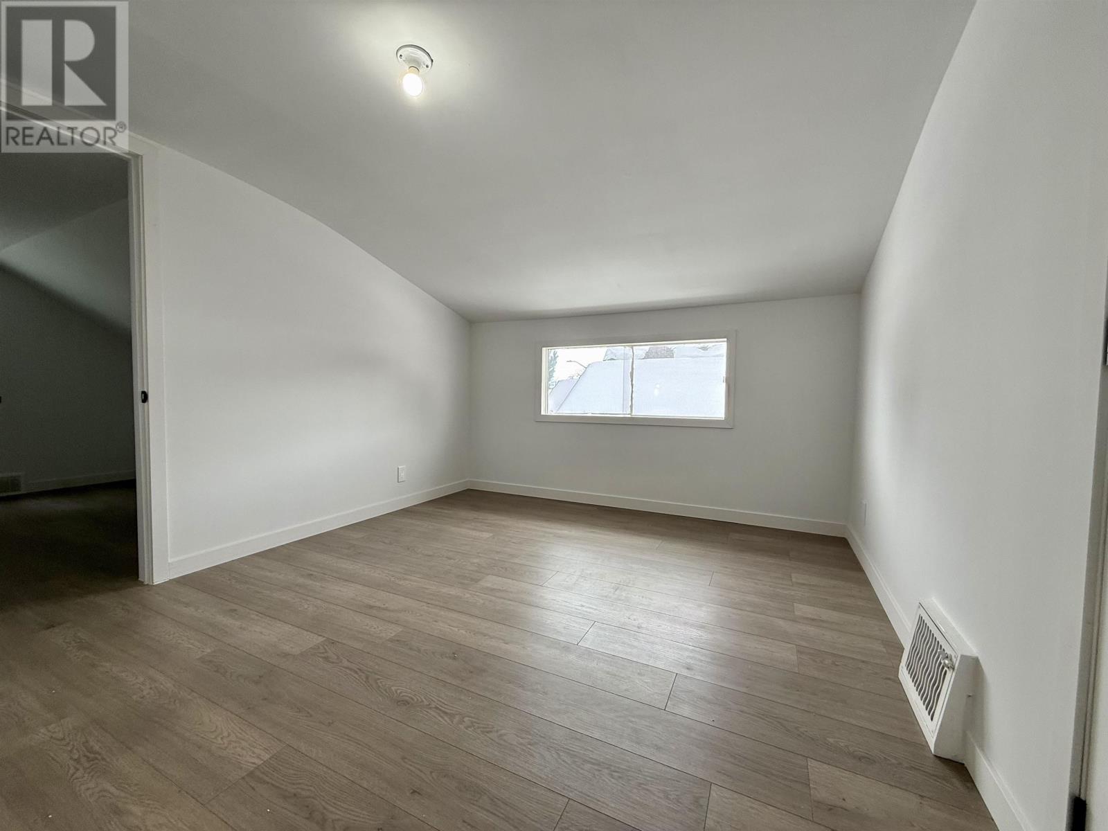 162 Brock Street E, Thunder Bay, Ontario  P7E 4H2 - Photo 13 - TB2600198