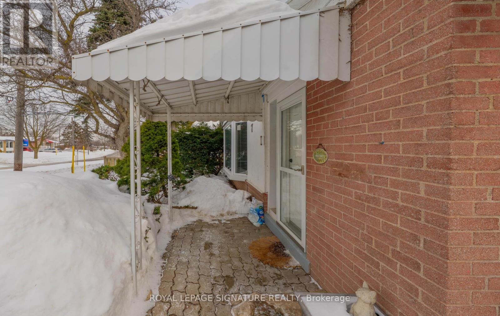7 Mountland Drive, Toronto, Ontario  M1G 2N5 - Photo 2 - E12774378