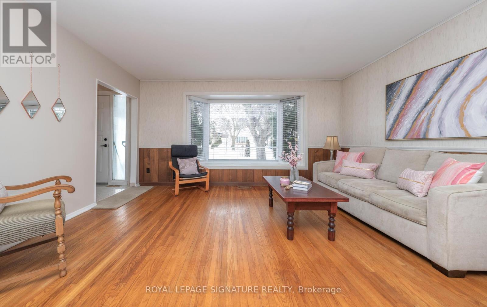 7 Mountland Drive, Toronto, Ontario  M1G 2N5 - Photo 7 - E12774378