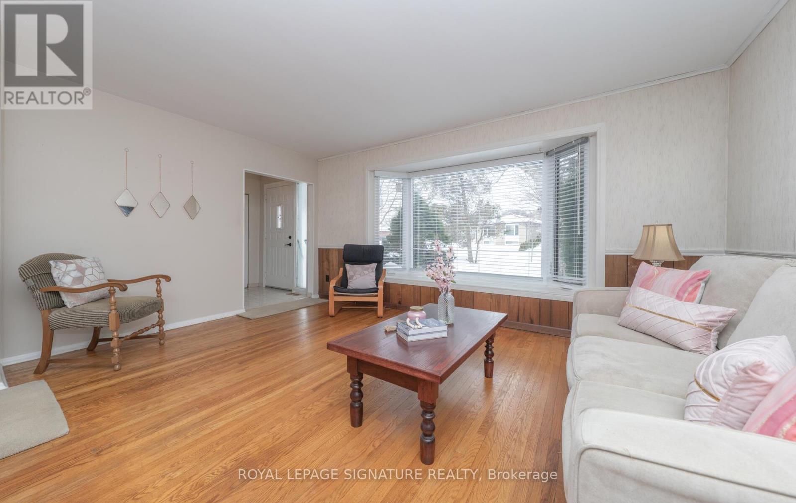 7 Mountland Drive, Toronto, Ontario  M1G 2N5 - Photo 8 - E12774378