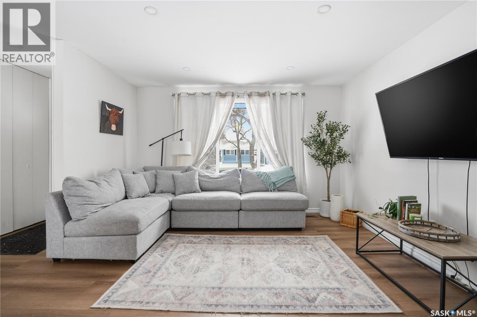 78 Aitken Crescent, Regina, Saskatchewan  S4R 5W7 - Photo 6 - SK027844