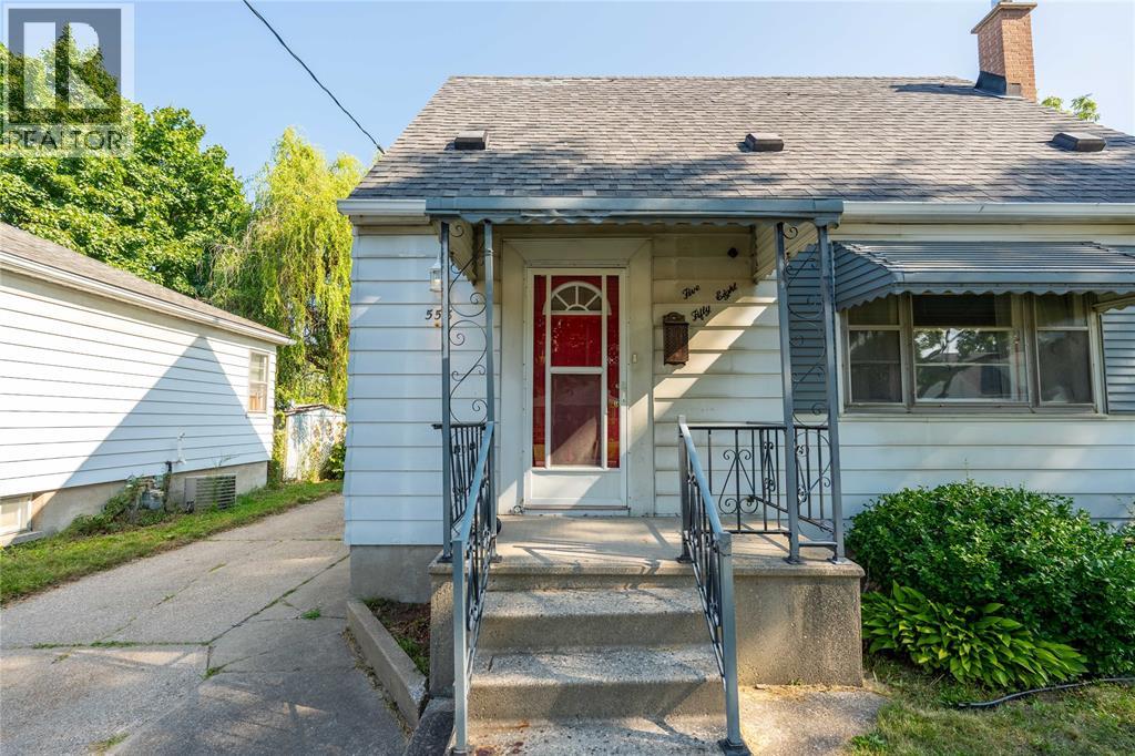 558 Kintail Street, Sarnia, Ontario  N7T 1Z1 - Photo 3 - 26002907