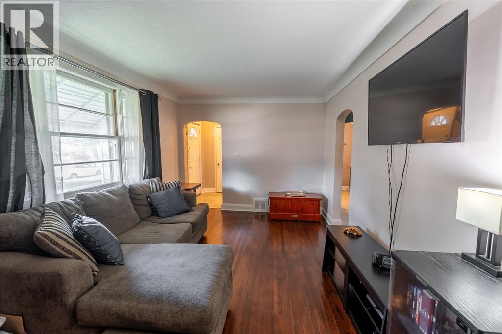 558 Kintail Street, Sarnia, Ontario  N7T 1Z1 - Photo 9 - 26002907