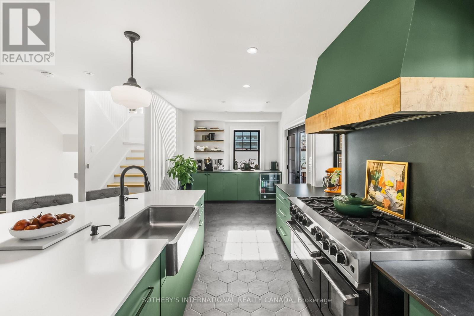 212 Winona Drive, Toronto, Ontario  M6C 3S2 - Photo 15 - C12774550