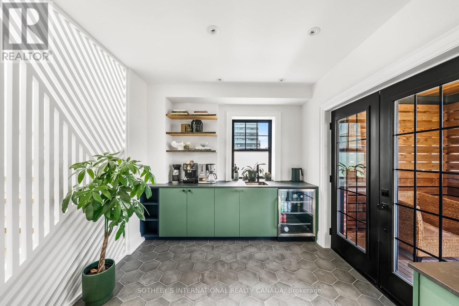 212 Winona Drive, Toronto, Ontario  M6C 3S2 - Photo 16 - C12774550