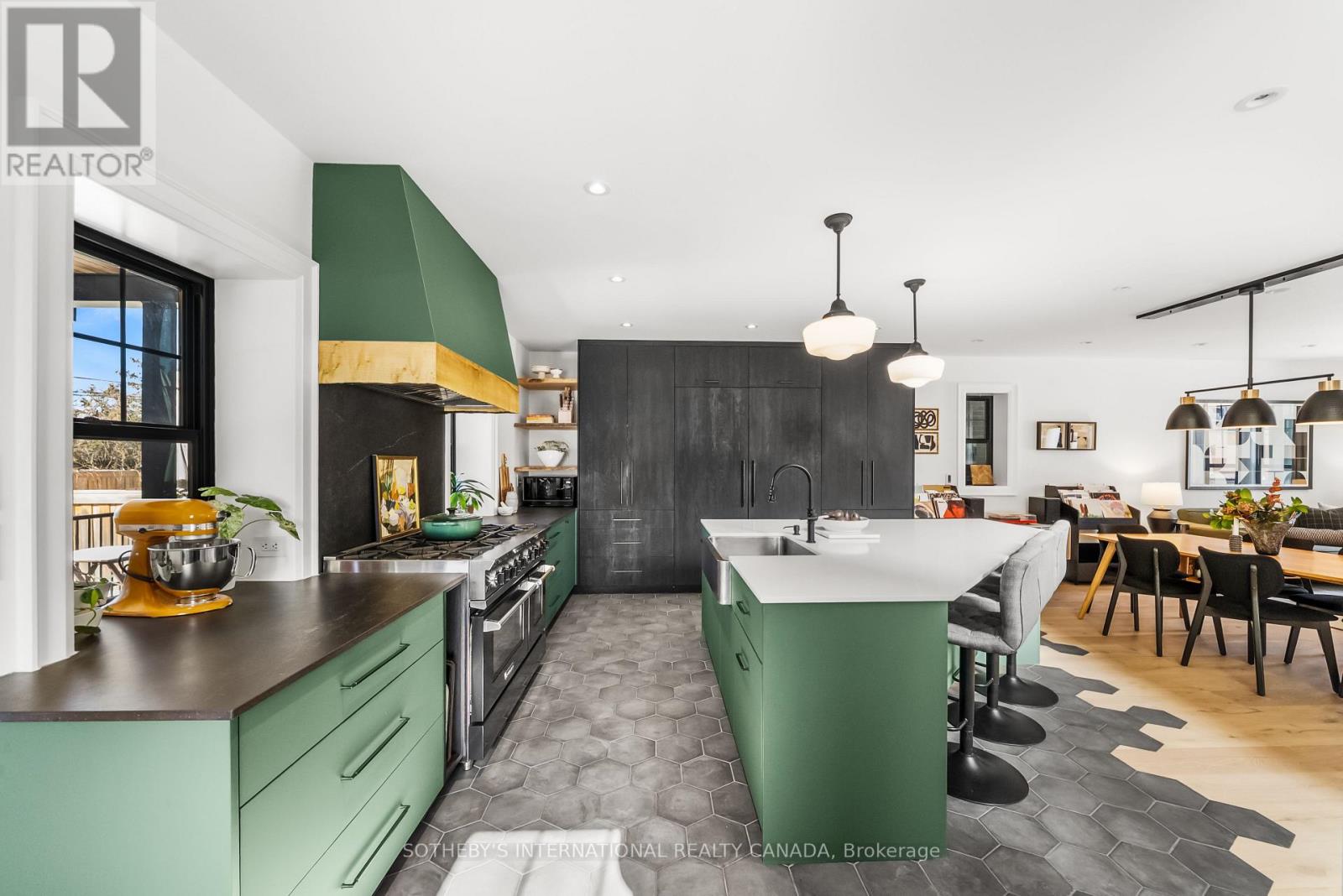 212 Winona Drive, Toronto, Ontario  M6C 3S2 - Photo 17 - C12774550