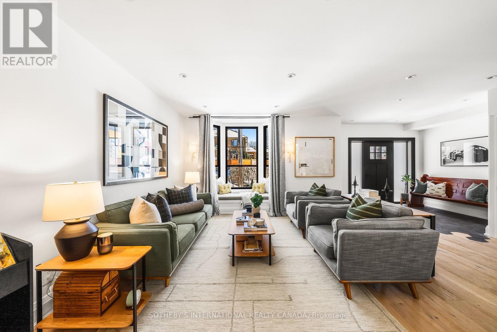 212 Winona Drive, Toronto, Ontario  M6C 3S2 - Photo 4 - C12774550